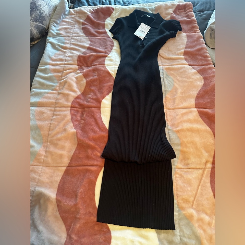 SOLD BN Zara Ribbed Dress Size Small